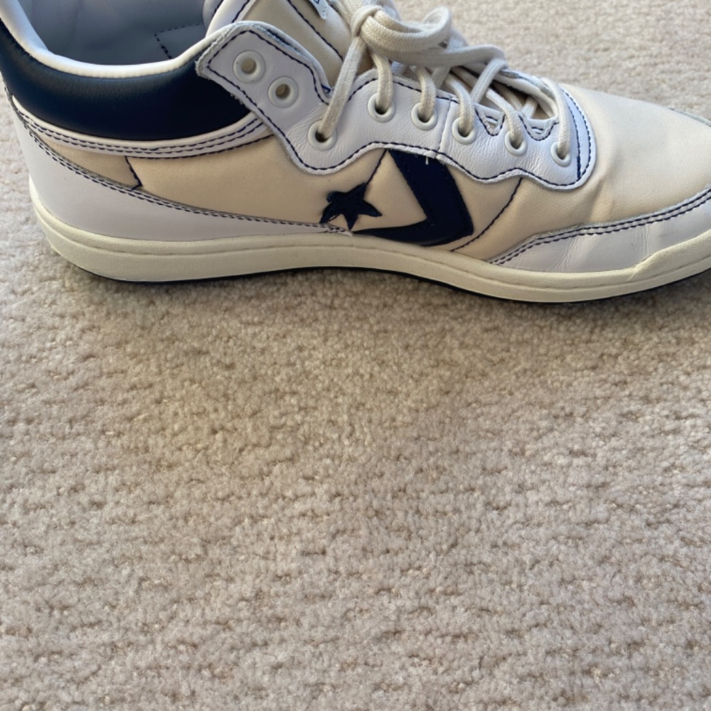 Converse - Picture 4 of 10